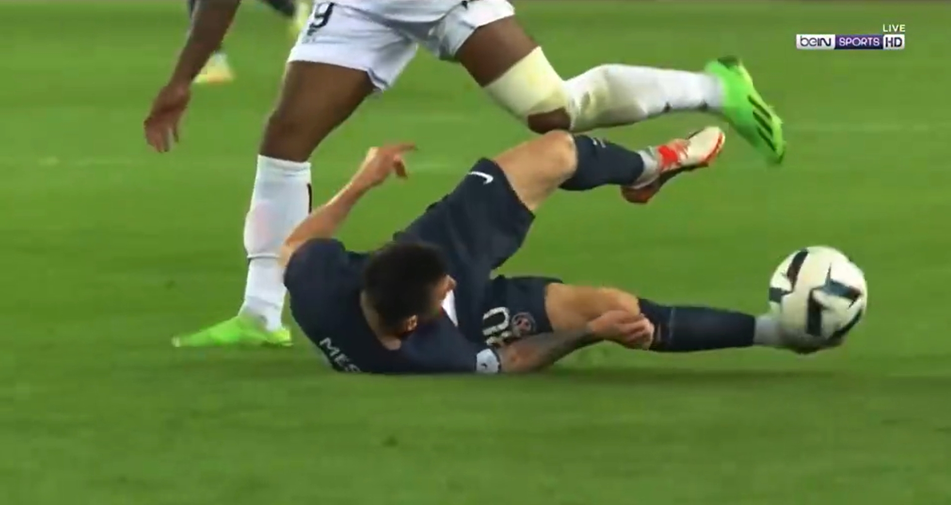 消防泄压口安装